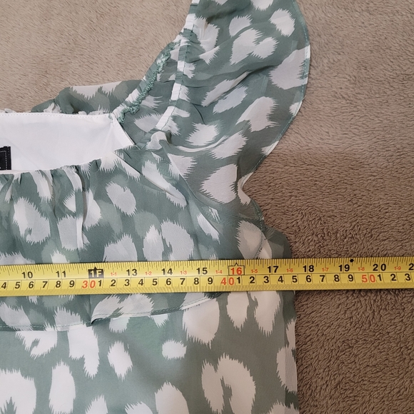 Sam Edelman ruffled sleeveless blouse - Picture 8 of 9